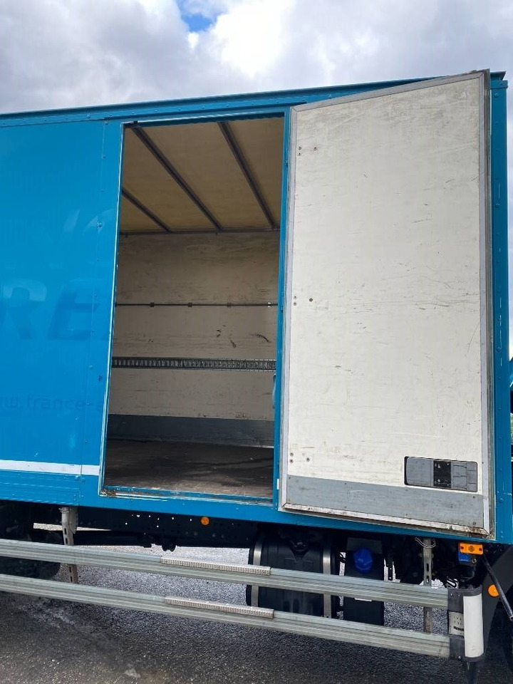 Box truck Iveco EuroCargo 120/210 e6 Turbo Hors /Service: picture 18 Box truck Iveco EuroCargo 120/210 e6 Turbo Hors /Service: picture 18