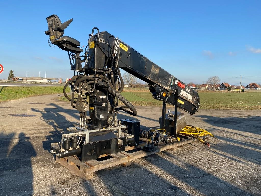 Loglift F281S-86 a réparer - Loader crane for Truck: picture 4 Loglift F281S-86 a réparer - Loader crane for Truck: picture 4