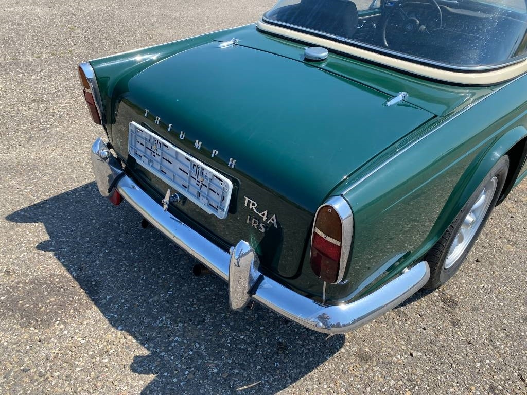 Car Triumph TR4-A + Hard Top / OldTimer endommagé: picture 37