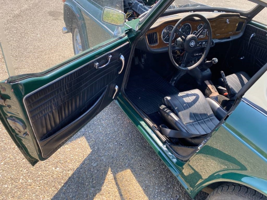 Car Triumph TR4-A + Hard Top / OldTimer endommagé: picture 19