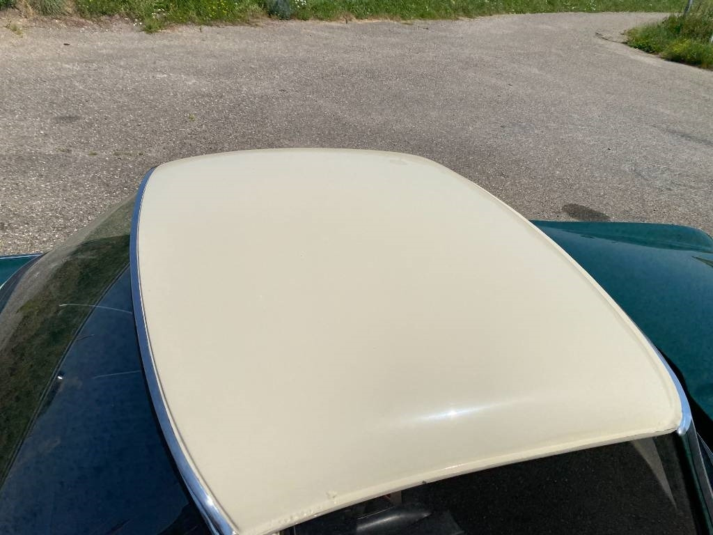 Car Triumph TR4-A + Hard Top / OldTimer endommagé: picture 42