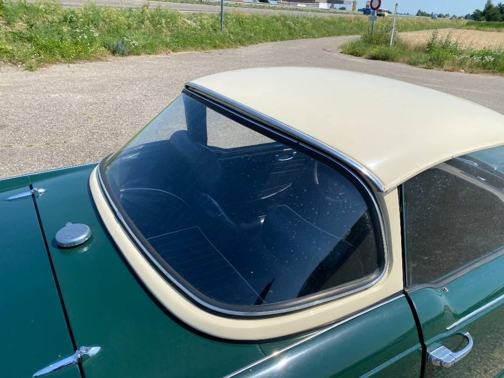 Car Triumph TR4-A + Hard Top / OldTimer endommagé: picture 41