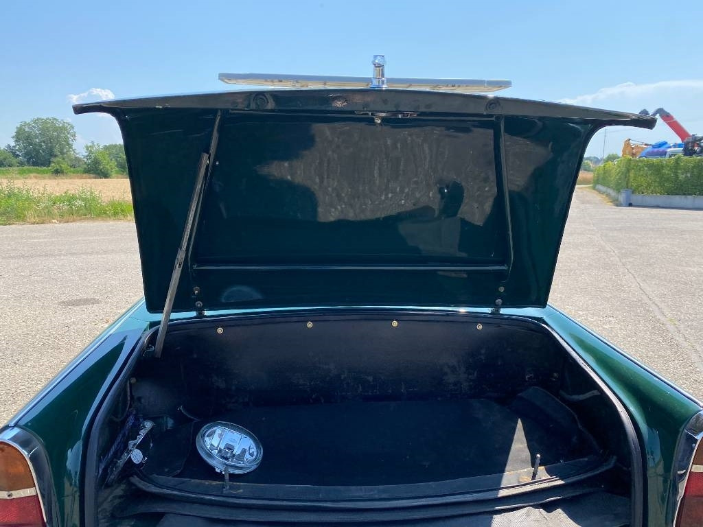 Car Triumph TR4-A + Hard Top / OldTimer endommagé: picture 36