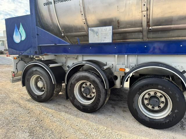 Tank semi-trailer for transportation of chemicals Fruehauf DAF XF 480 + REMORQUE FRUEHAUF CITERNE 23500€: picture 9