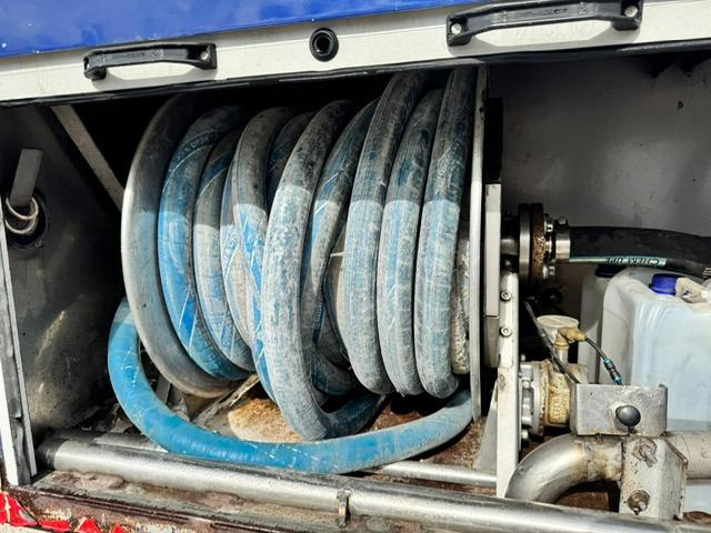 Fruehauf DAF XF 480 + REMORQUE FRUEHAUF CITERNE 23500€ - Tank semi-trailer: picture 4 Fruehauf DAF XF 480 + REMORQUE FRUEHAUF CITERNE 23500€ - Tank semi-trailer: picture 4