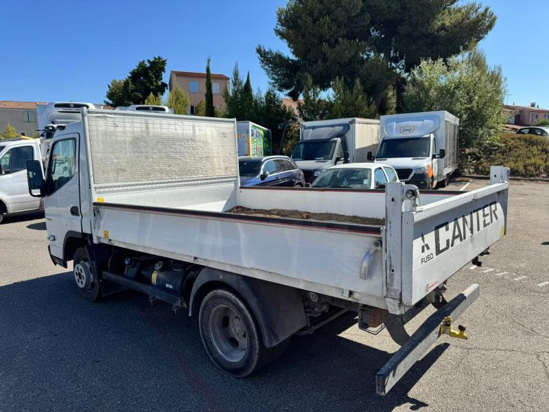 Mitsubishi Fuso Canter 3C15 - Tipper van: picture 4 Mitsubishi Fuso Canter 3C15 - Tipper van: picture 4