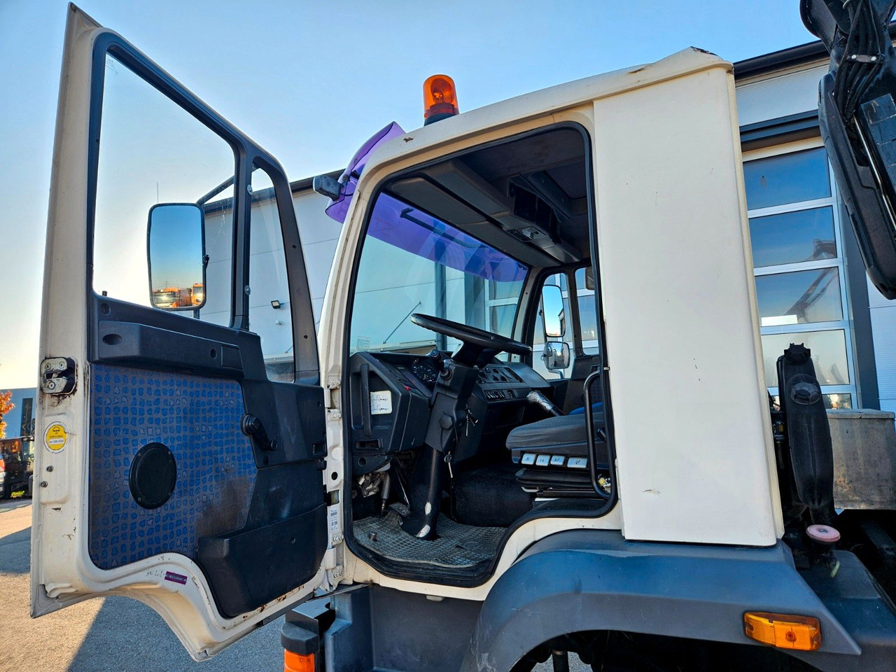 Tipper, Crane truck MAN LE 14.250 4x4 HIAB 077BS-2 Kran Greifer: picture 17 Tipper, Crane truck MAN LE 14.250 4x4 HIAB 077BS-2 Kran Greifer: picture 17