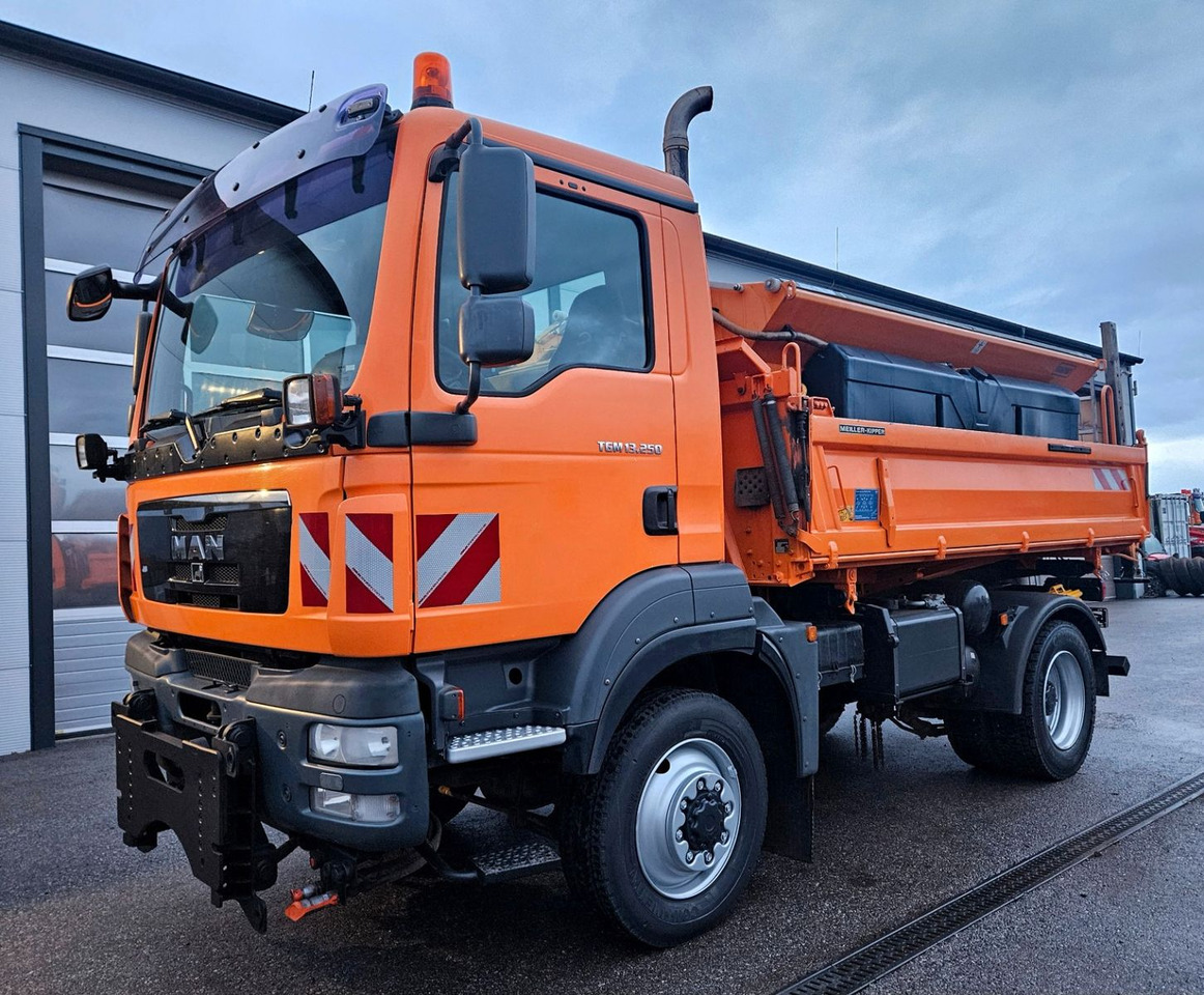 MAN TGM 13.250 4x4 Euro5 Winterdienst - Tipper: picture 3 MAN TGM 13.250 4x4 Euro5 Winterdienst - Tipper: picture 3