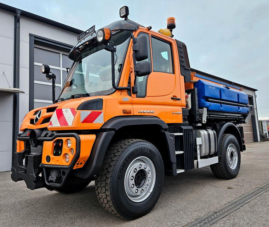 Unimog U423 UGE Euro6 Hydrostat Schmidt Stratos - Tipper: picture 1 Unimog U423 UGE Euro6 Hydrostat Schmidt Stratos - Tipper: picture 1