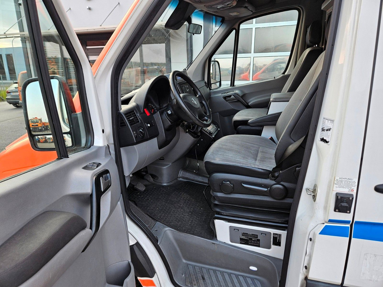 Ambulance Volkswagen CRAFTER TDI Ambulance RTW L2H2 DLOUHY: picture 7