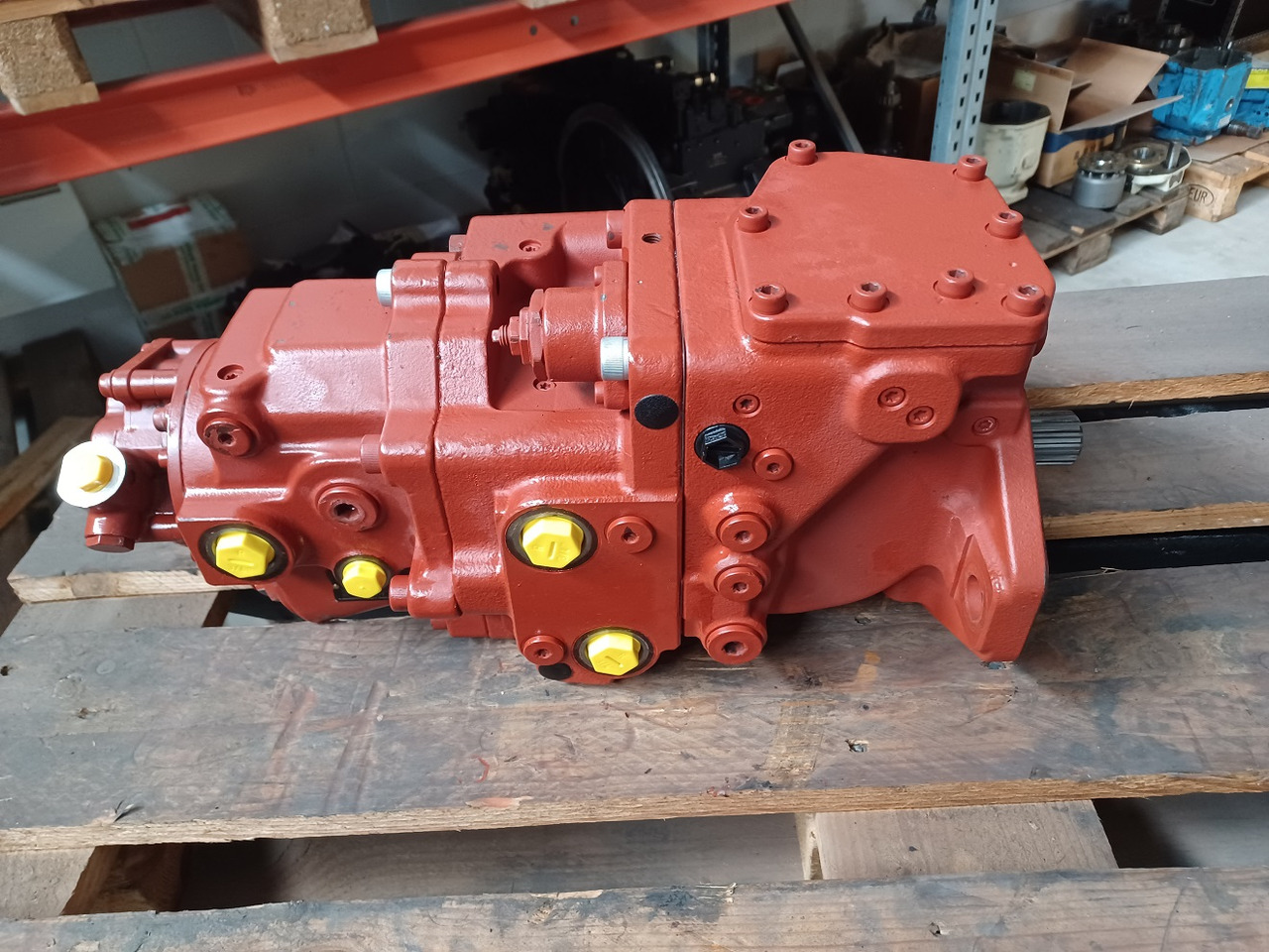 Kawasaki Heavy Industries K7SP36/K7V28-11VR-922A/25 - Hydraulic pump for Crawler excavator: picture 2 Kawasaki Heavy Industries K7SP36/K7V28-11VR-922A/25 - Hydraulic pump for Crawler excavator: picture 2
