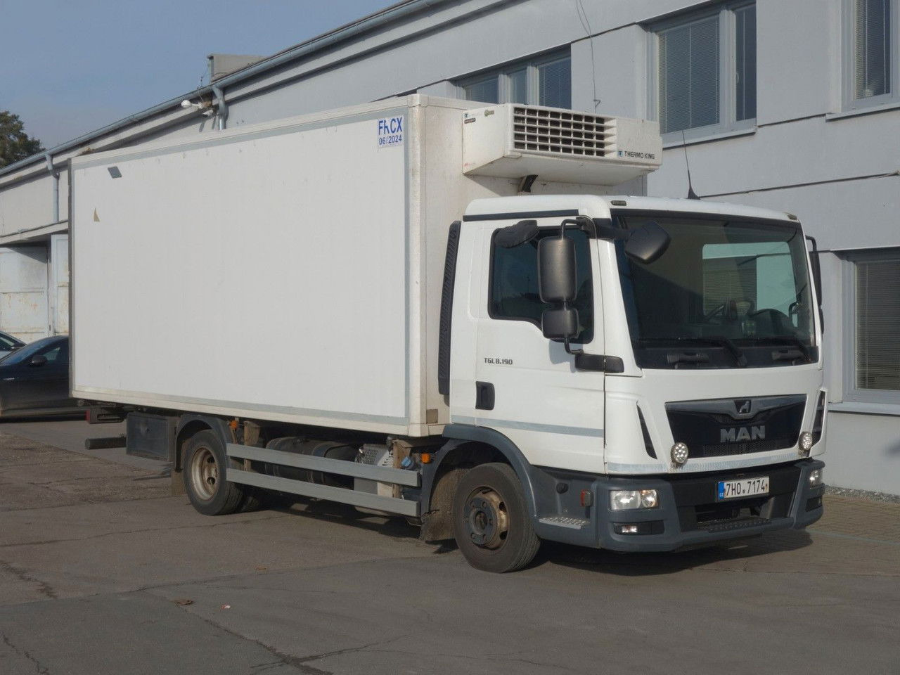 MAN 8.190 ThermoKing V800MAX, 2 Kammern - Refrigerator truck: picture 2 MAN 8.190 ThermoKing V800MAX, 2 Kammern - Refrigerator truck: picture 2