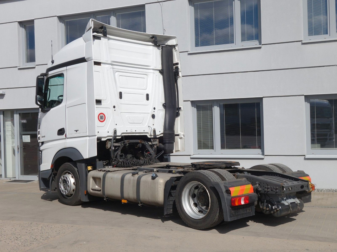 Mercedes-Benz Actros 1843 Lowdeck Lowliner - Tractor unit: picture 3 Mercedes-Benz Actros 1843 Lowdeck Lowliner - Tractor unit: picture 3
