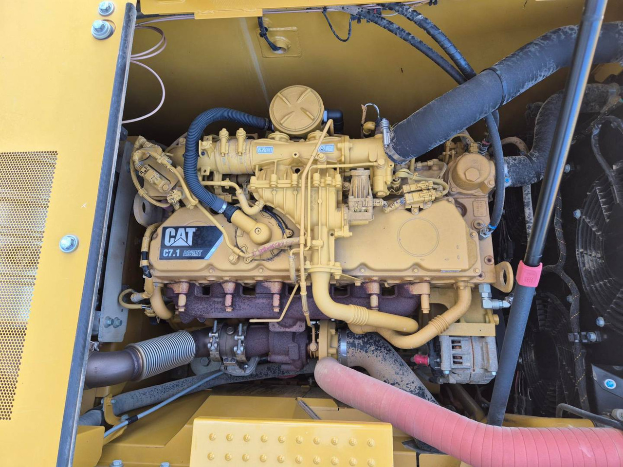 Crawler excavator CAT 323: picture 7