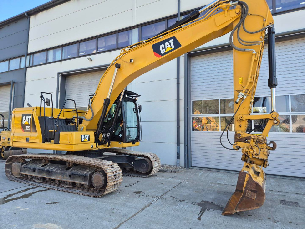 CAT 323 - Crawler excavator: picture 2 CAT 323 - Crawler excavator: picture 2