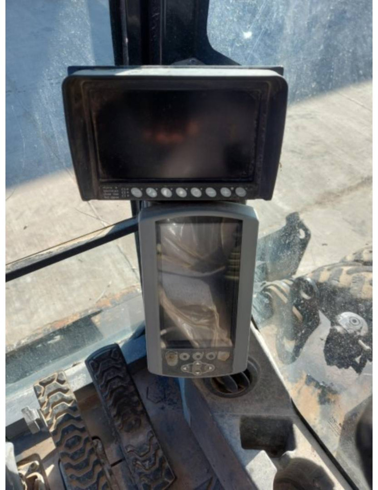 Wheel excavator CAT M315F: picture 17