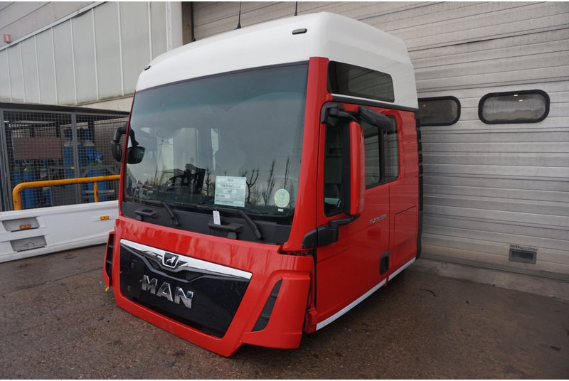 MAN F99L41 TGX XXL EURO6 81.60000-7925 - Cab and interior for Truck: picture 3 MAN F99L41 TGX XXL EURO6 81.60000-7925 - Cab and interior for Truck: picture 3
