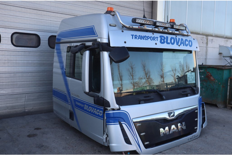 MAN F99L47 TGX XLX 81.60000-7919 - Cab and interior for Truck: picture 2 MAN F99L47 TGX XLX 81.60000-7919 - Cab and interior for Truck: picture 2