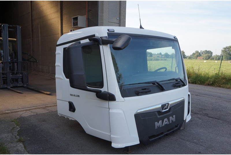 MAN TG3 NN NEW 81.60000-5120 - Cab and interior for Truck: picture 2 MAN TG3 NN NEW 81.60000-5120 - Cab and interior for Truck: picture 2