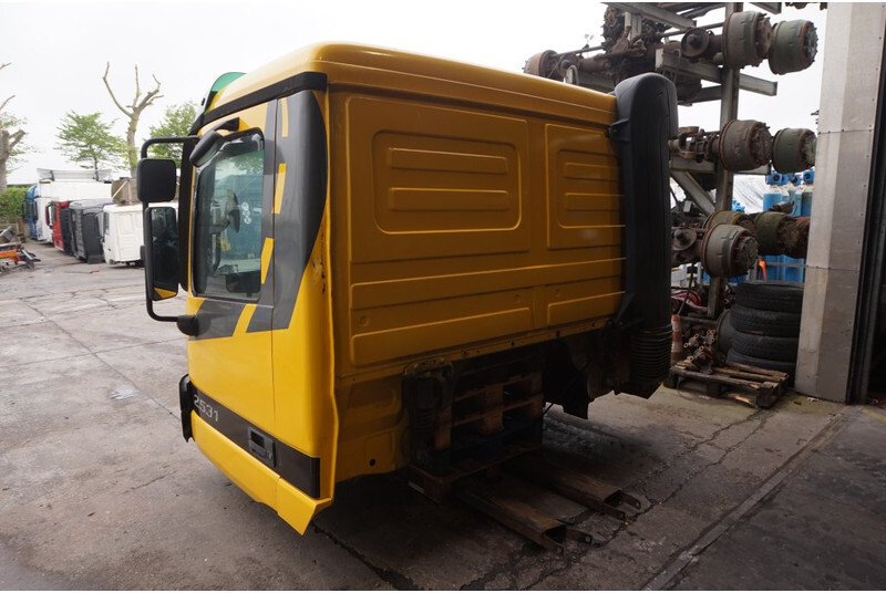 Mercedes-Benz ACTROS F07 MP1 RECHTS STUUR 748214V678262 - Cab and interior for Truck: picture 4 Mercedes-Benz ACTROS F07 MP1 RECHTS STUUR 748214V678262 - Cab and interior for Truck: picture 4