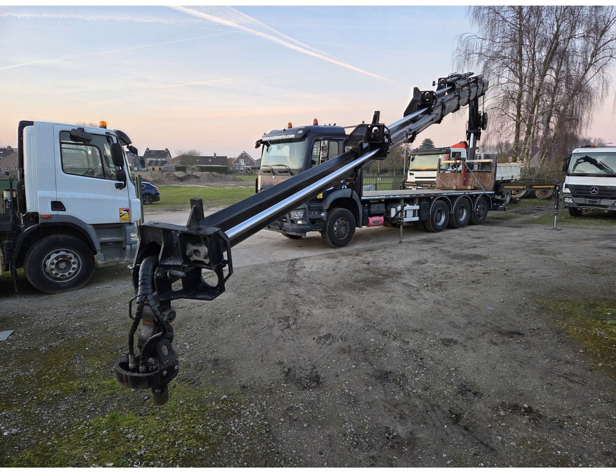 Dropside/ Flatbed truck, Crane truck Mercedes Arocs 3240 8x4 Open Truck Crane HIAB X-HIDUO 258 E-7 7 extensions: picture 8