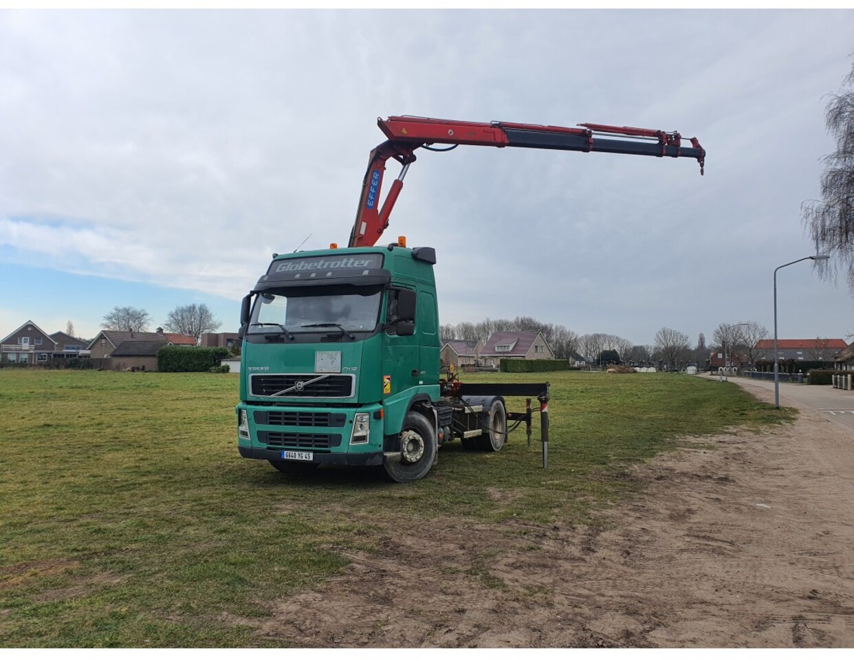 VOLVO FH 420 4X2 EURO 3 CRANE EFFER 25T 13M REMOTE CONTROL MANUAL RETARDER - Tractor unit: picture 1 VOLVO FH 420 4X2 EURO 3 CRANE EFFER 25T 13M REMOTE CONTROL MANUAL RETARDER - Tractor unit: picture 1