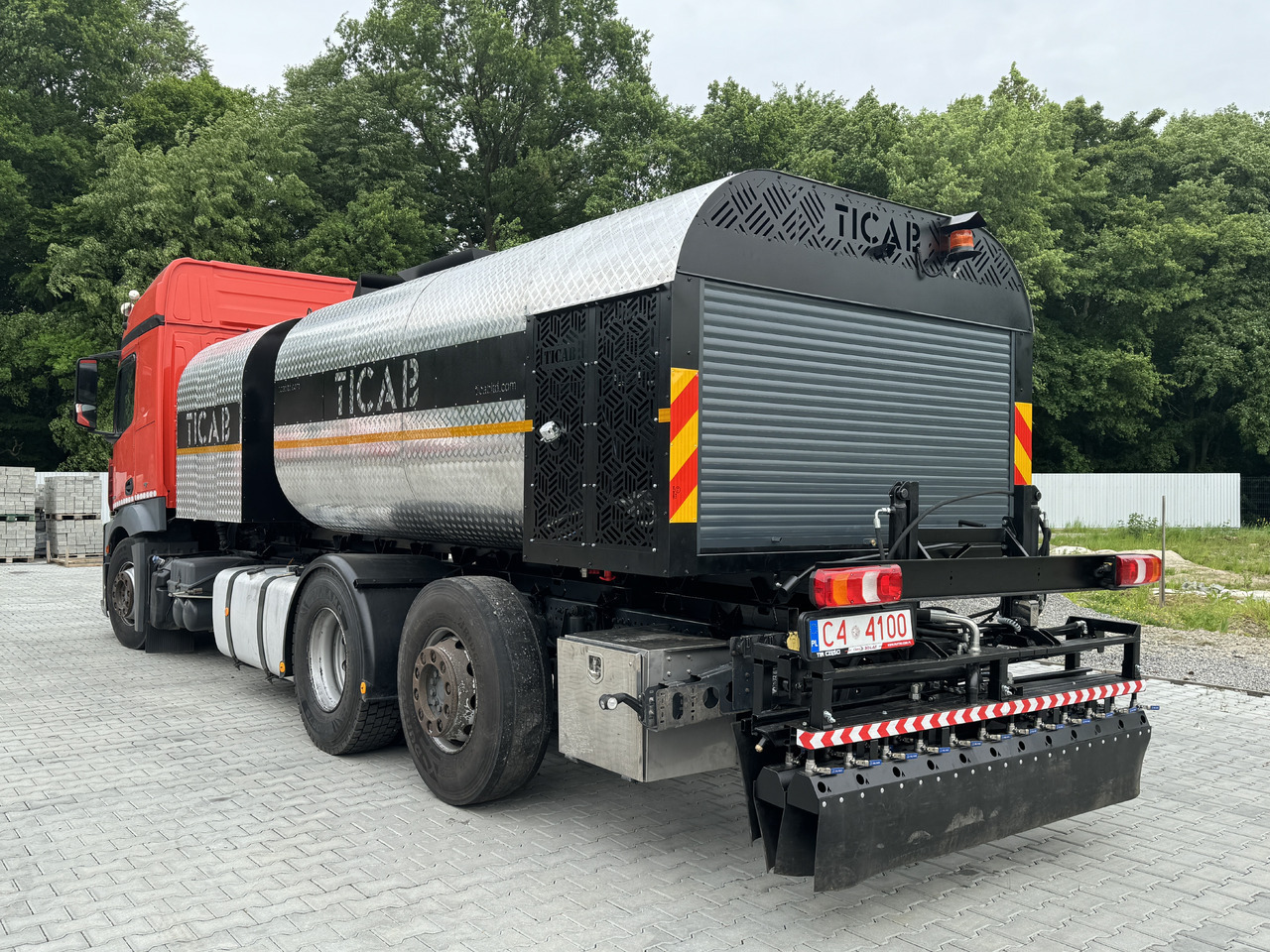TICAB Asphalt Distributor, 8000 L, Аutonomous Asphalt Sprayer, Manufacturer - Concrete pump truck: picture 1 TICAB Asphalt Distributor, 8000 L, Аutonomous Asphalt Sprayer, Manufacturer - Concrete pump truck: picture 1