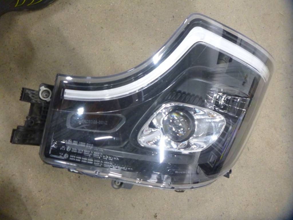 Mercedes-Benz Actros - Electrical system for Truck: picture 1 Mercedes-Benz Actros - Electrical system for Truck: picture 1