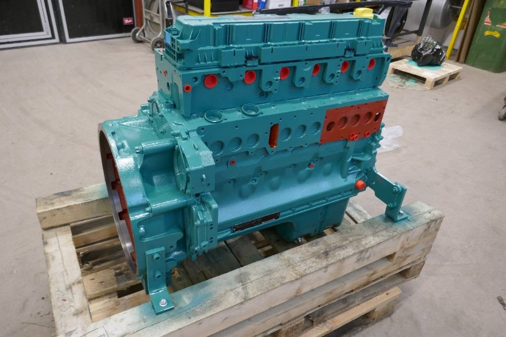 Volvo D6J - Engine for Construction machinery: picture 4 Volvo D6J - Engine for Construction machinery: picture 4
