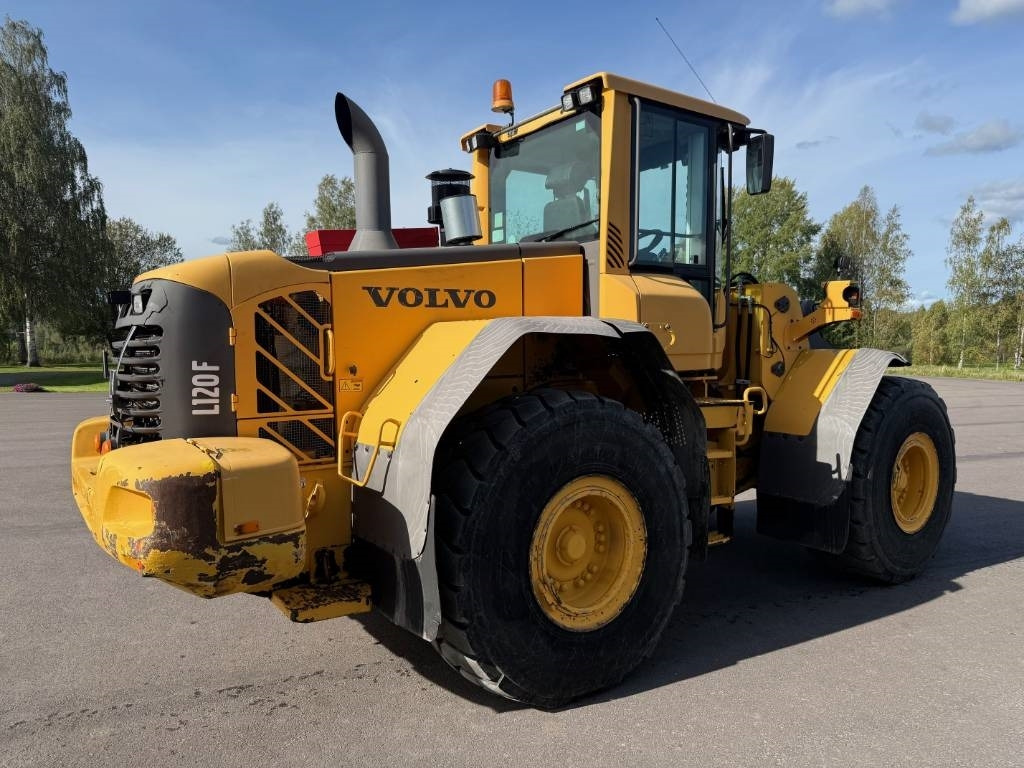 Volvo L 120 F - Wheel loader: picture 3 Volvo L 120 F - Wheel loader: picture 3
