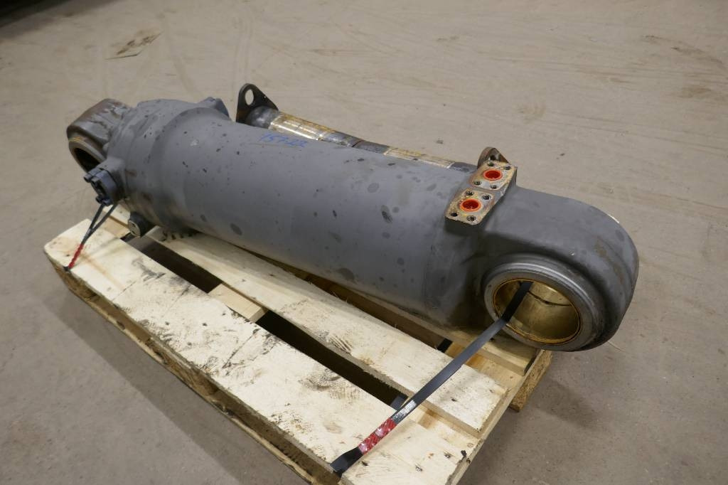 Volvo L 250 G, tiltkolv voe17230571 - Hydraulics for Construction machinery: picture 1 Volvo L 250 G, tiltkolv voe17230571 - Hydraulics for Construction machinery: picture 1