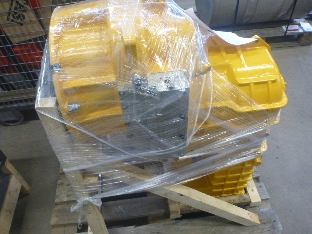 Volvo L70 Växellåda Renoverad, voe22718 - Gearbox for Construction machinery: picture 2 Volvo L70 Växellåda Renoverad, voe22718 - Gearbox for Construction machinery: picture 2