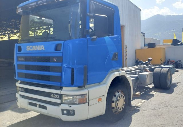 Scania R124LB 420 4x2, Euro 3 - Cab chassis truck: picture 3 Scania R124LB 420 4x2, Euro 3 - Cab chassis truck: picture 3