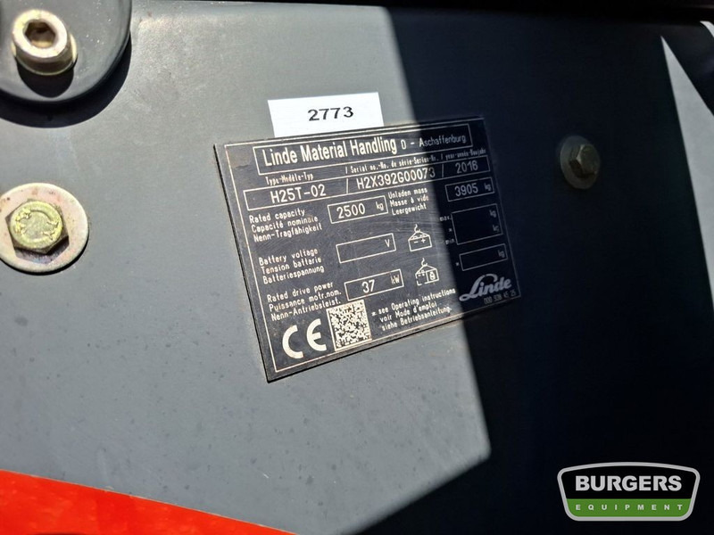 LPG forklift Linde H25T: picture 10