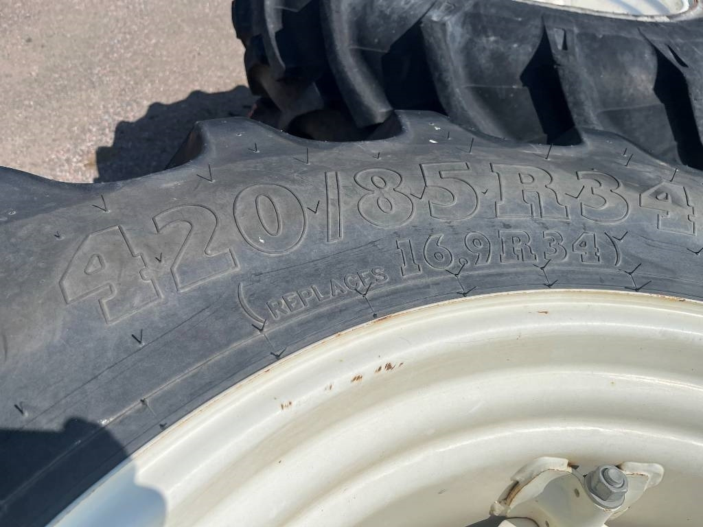 BKT 420/85R34 till New Holland T5070 - Tire for Agricultural machinery: picture 4 BKT 420/85R34 till New Holland T5070 - Tire for Agricultural machinery: picture 4