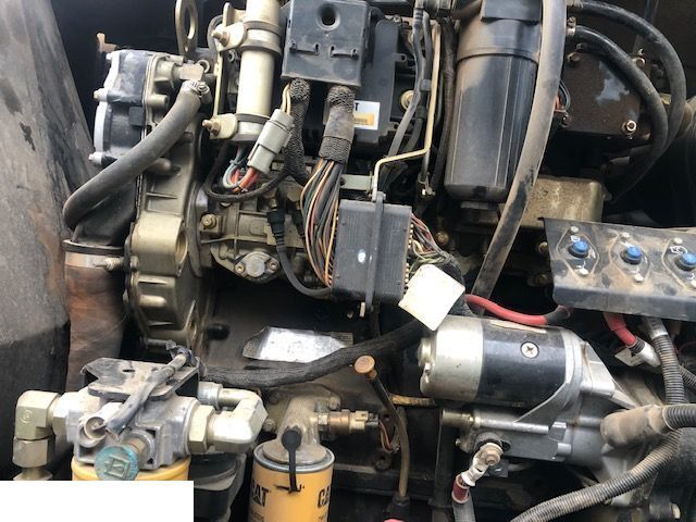 Cat th silnik perkins - Engine for Telescopic handler: picture 3 Cat th silnik perkins - Engine for Telescopic handler: picture 3