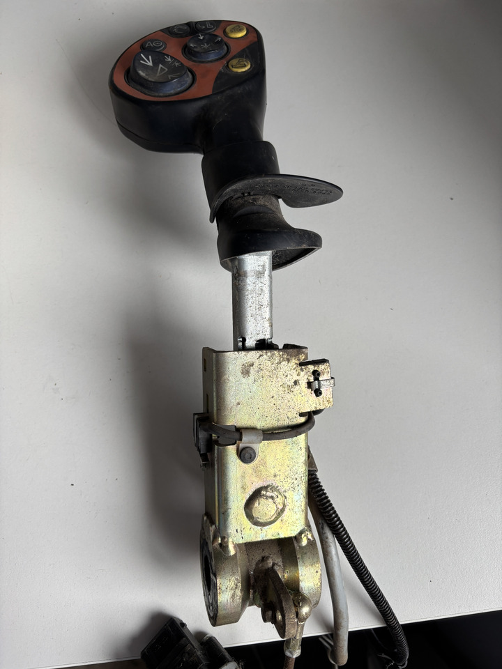 Claas Lexion 600 - joystick - Gear stick for Agricultural machinery: picture 1 Claas Lexion 600 - joystick - Gear stick for Agricultural machinery: picture 1