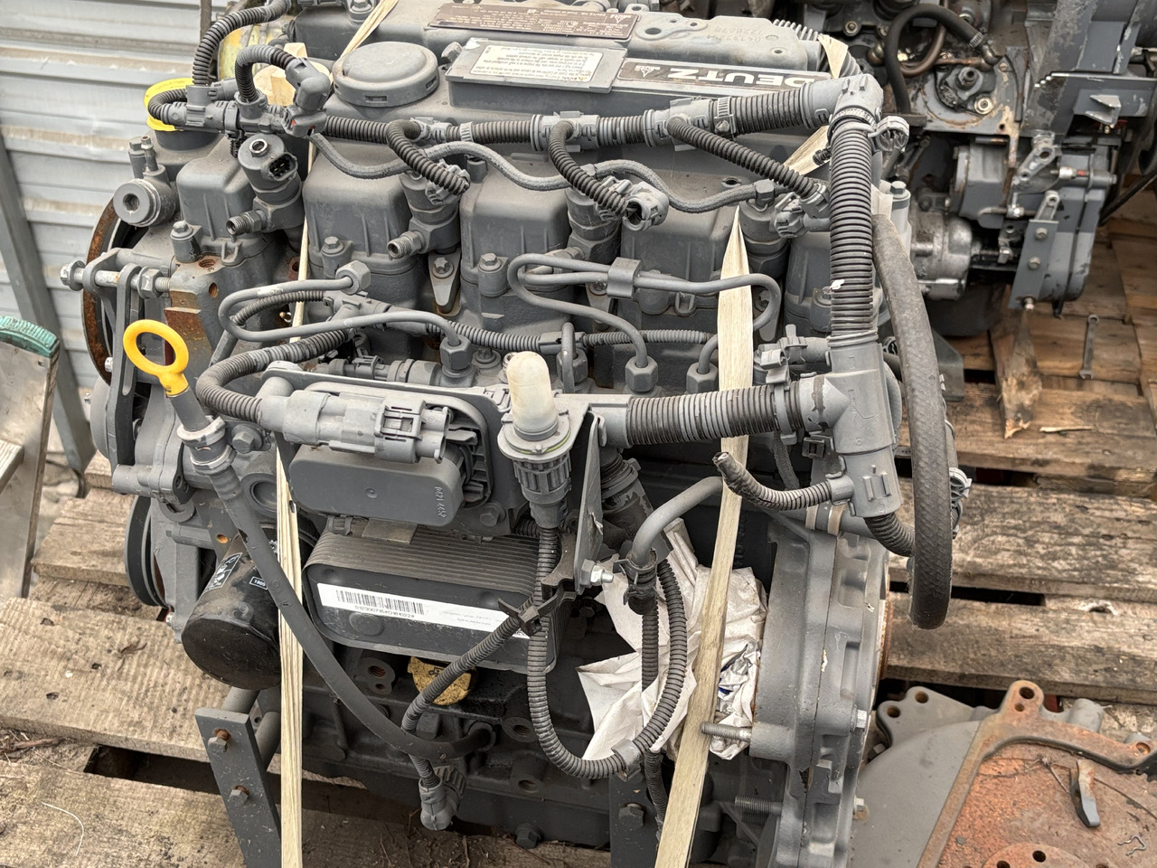 DEUTZ TD2.9L4-C4DI55C TD 2.9 L4 C4DI55C Silnik Kompletny - Engine for Construction machinery: picture 1 DEUTZ TD2.9L4-C4DI55C TD 2.9 L4 C4DI55C Silnik Kompletny - Engine for Construction machinery: picture 1