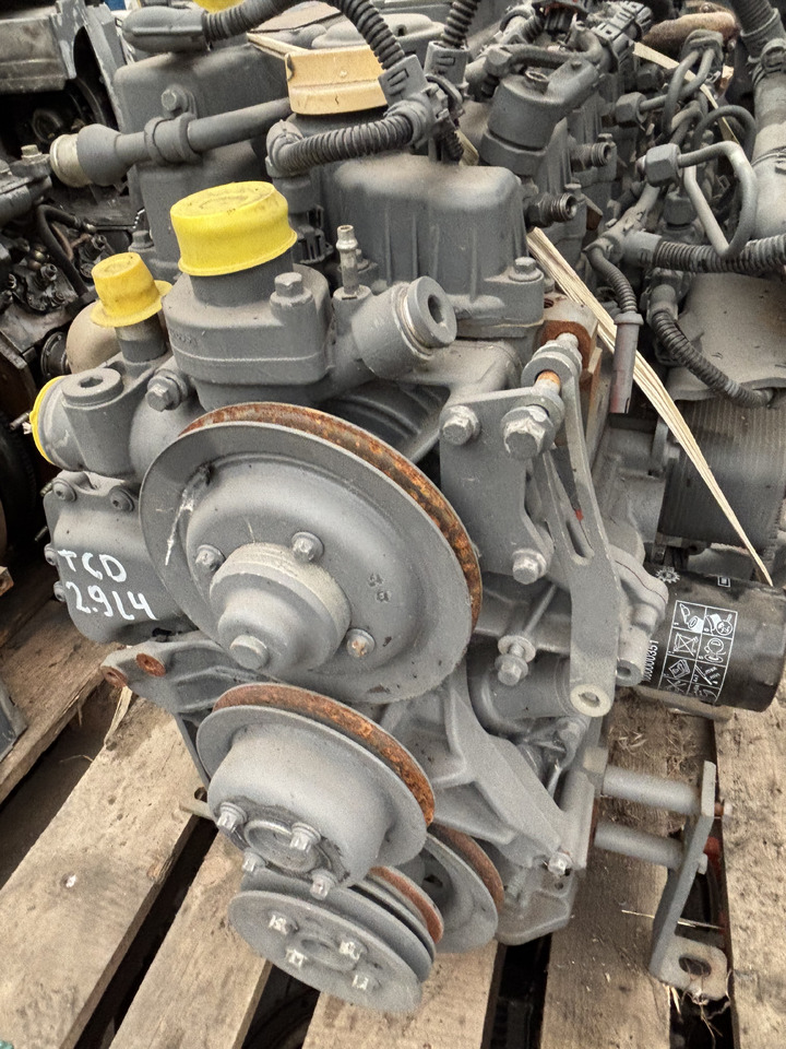 DEUTZ TD2.9L4-C4DI55C TD 2.9 L4 C4DI55C Silnik Kompletny - Engine for Construction machinery: picture 4 DEUTZ TD2.9L4-C4DI55C TD 2.9 L4 C4DI55C Silnik Kompletny - Engine for Construction machinery: picture 4
