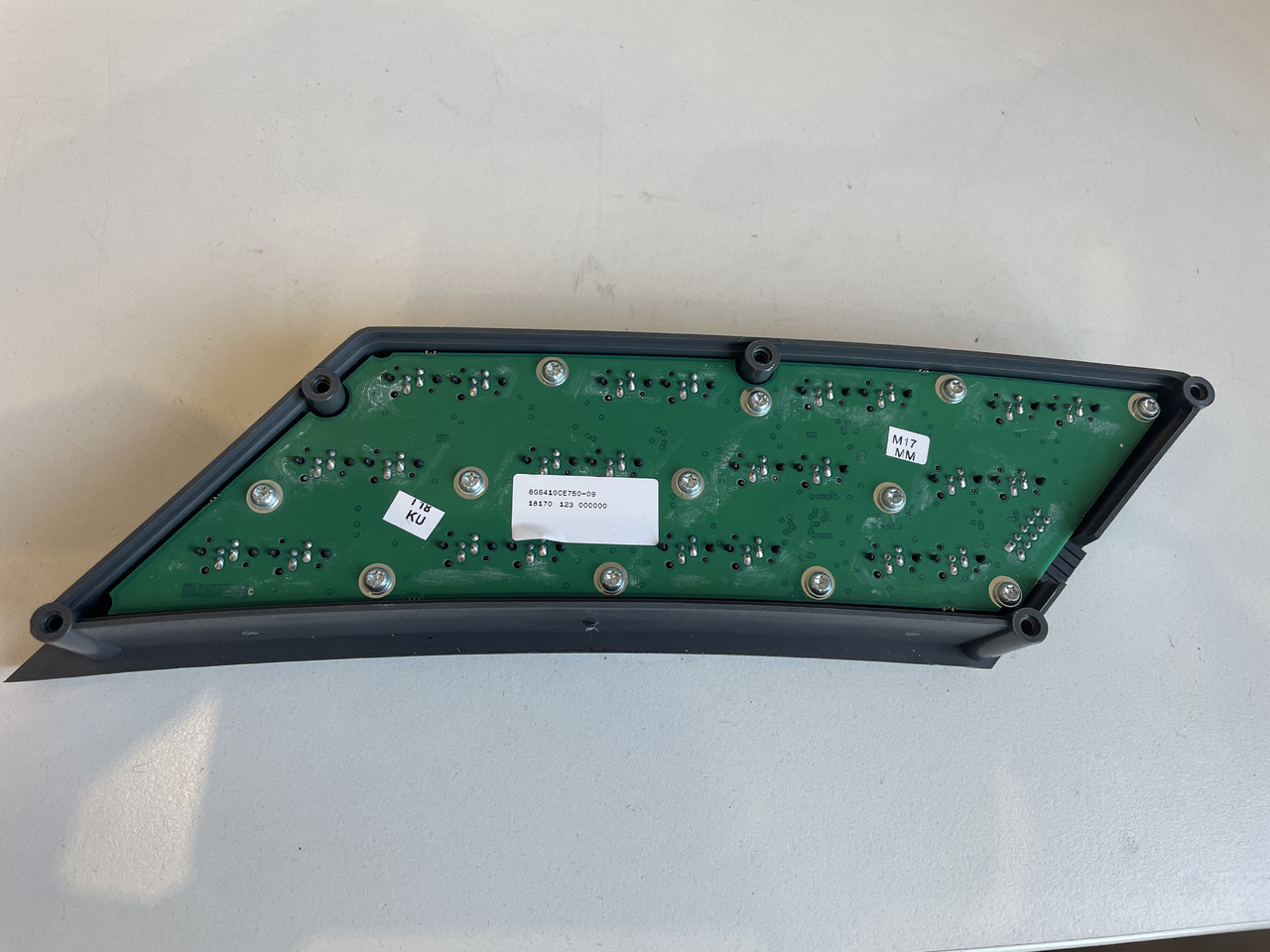 Fendt 512, 513, 514, 516, 714, 716, 718, 720, 722, 724 - panel obsługowy F743810460010 - Cab and interior for Farm tractor: picture 2 Fendt 512, 513, 514, 516, 714, 716, 718, 720, 722, 724 - panel obsługowy F743810460010 - Cab and interior for Farm tractor: picture 2