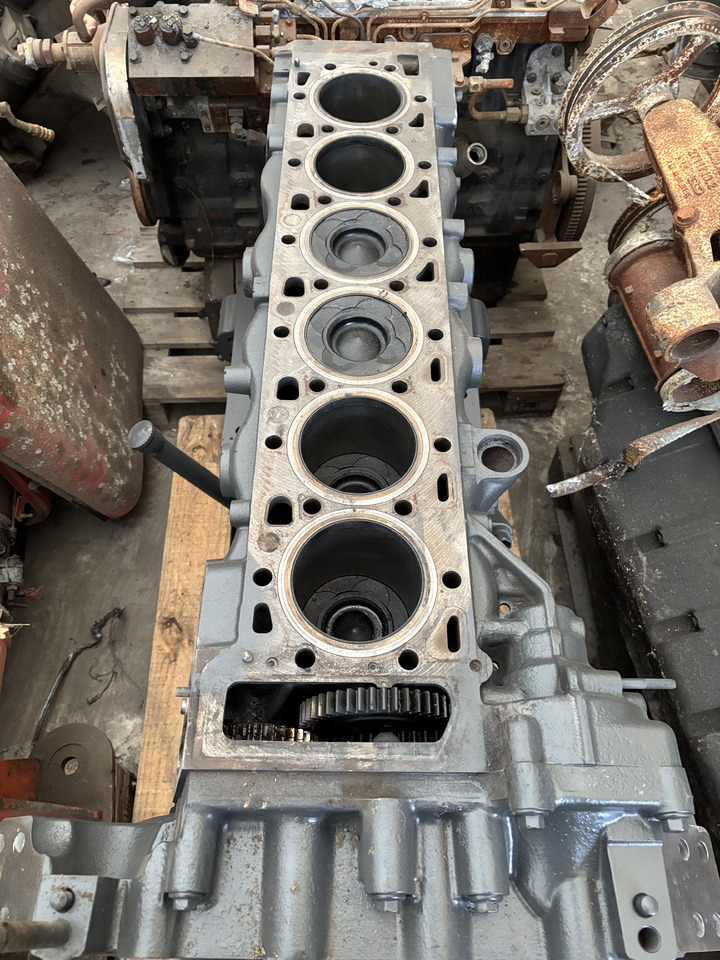 Fendt 936 Gen 7 Silnik D1556LE523 Wał Korbowy Korbowód H218PF150094A H218PF150099A CZĘŚCI - Crankshaft for Agricultural machinery: picture 2 Fendt 936 Gen 7 Silnik D1556LE523 Wał Korbowy Korbowód H218PF150094A H218PF150099A CZĘŚCI - Crankshaft for Agricultural machinery: picture 2