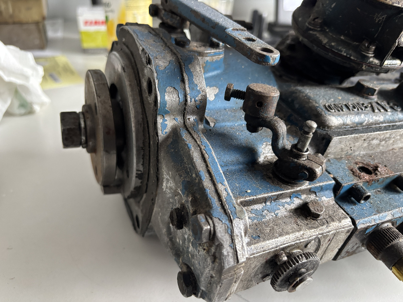 Ford TW25 - pompa wtryskowa paliwa - Fuel pump for Agricultural machinery: picture 2 Ford TW25 - pompa wtryskowa paliwa - Fuel pump for Agricultural machinery: picture 2