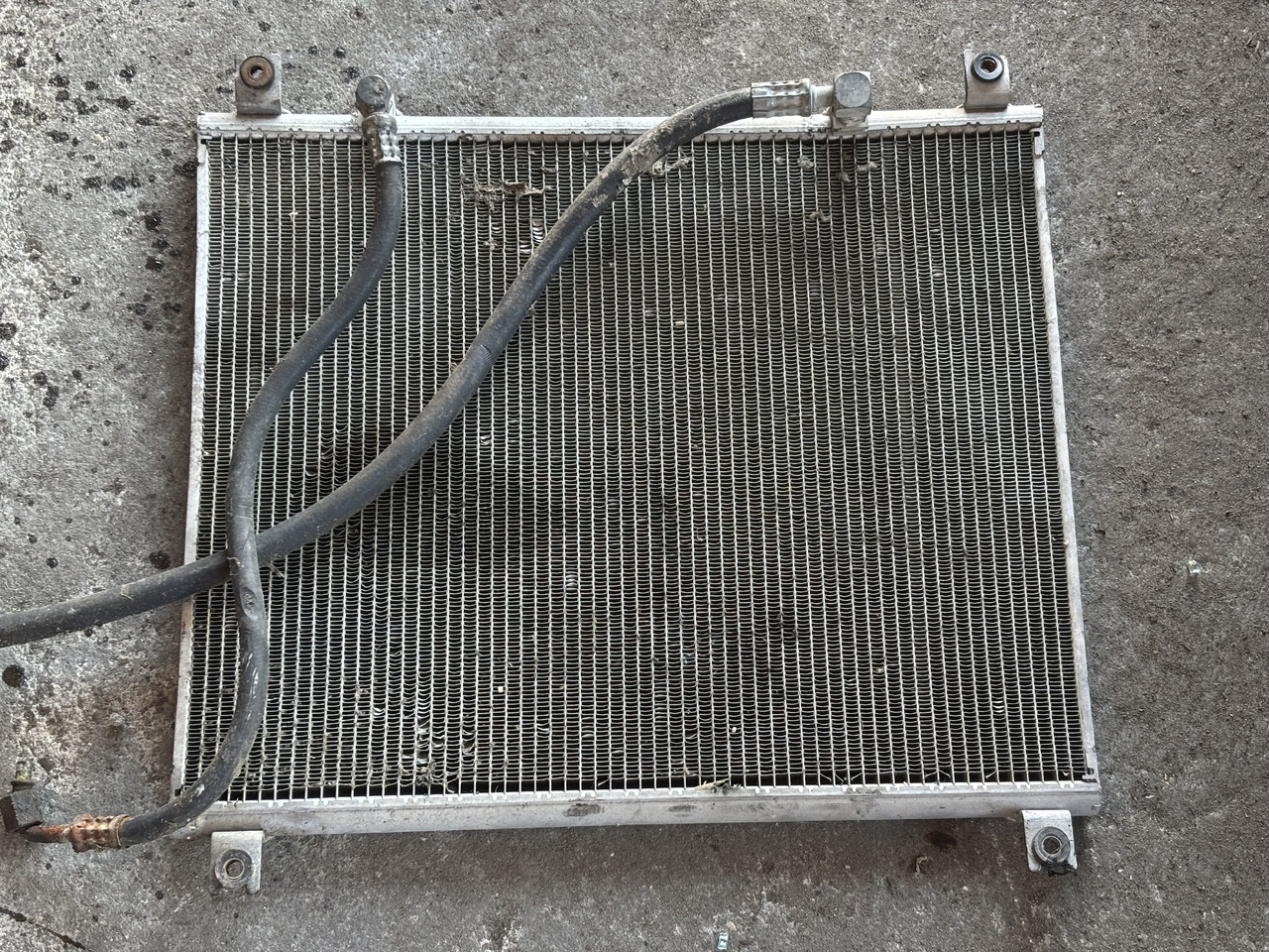 JCB 531-70 Chłodnica Klimatyzacji - A/C compressor for Construction machinery: picture 2 JCB 531-70 Chłodnica Klimatyzacji - A/C compressor for Construction machinery: picture 2