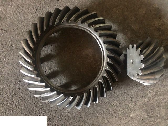 JCB - Atak Koło Talerzowe 13x33 - Differential gear for Construction machinery: picture 1 JCB - Atak Koło Talerzowe 13x33 - Differential gear for Construction machinery: picture 1