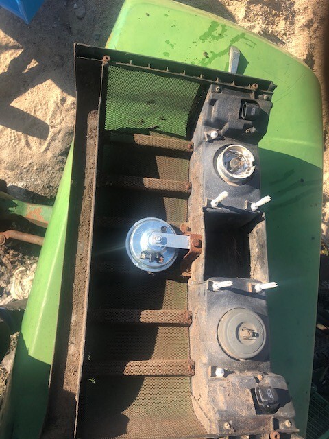 John Deere 6000 , 6010 Grill przedni kompletny - Grill for Agricultural machinery: picture 3 John Deere 6000 , 6010 Grill przedni kompletny - Grill for Agricultural machinery: picture 3