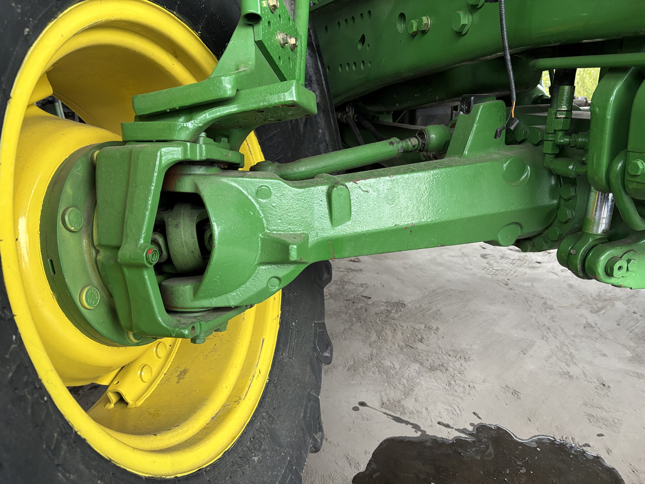 John Deere 6510, 6610 Most Obudowa Wału Przednia Prawa AL116583 - Front axle for Agricultural machinery: picture 2 John Deere 6510, 6610 Most Obudowa Wału Przednia Prawa AL116583 - Front axle for Agricultural machinery: picture 2