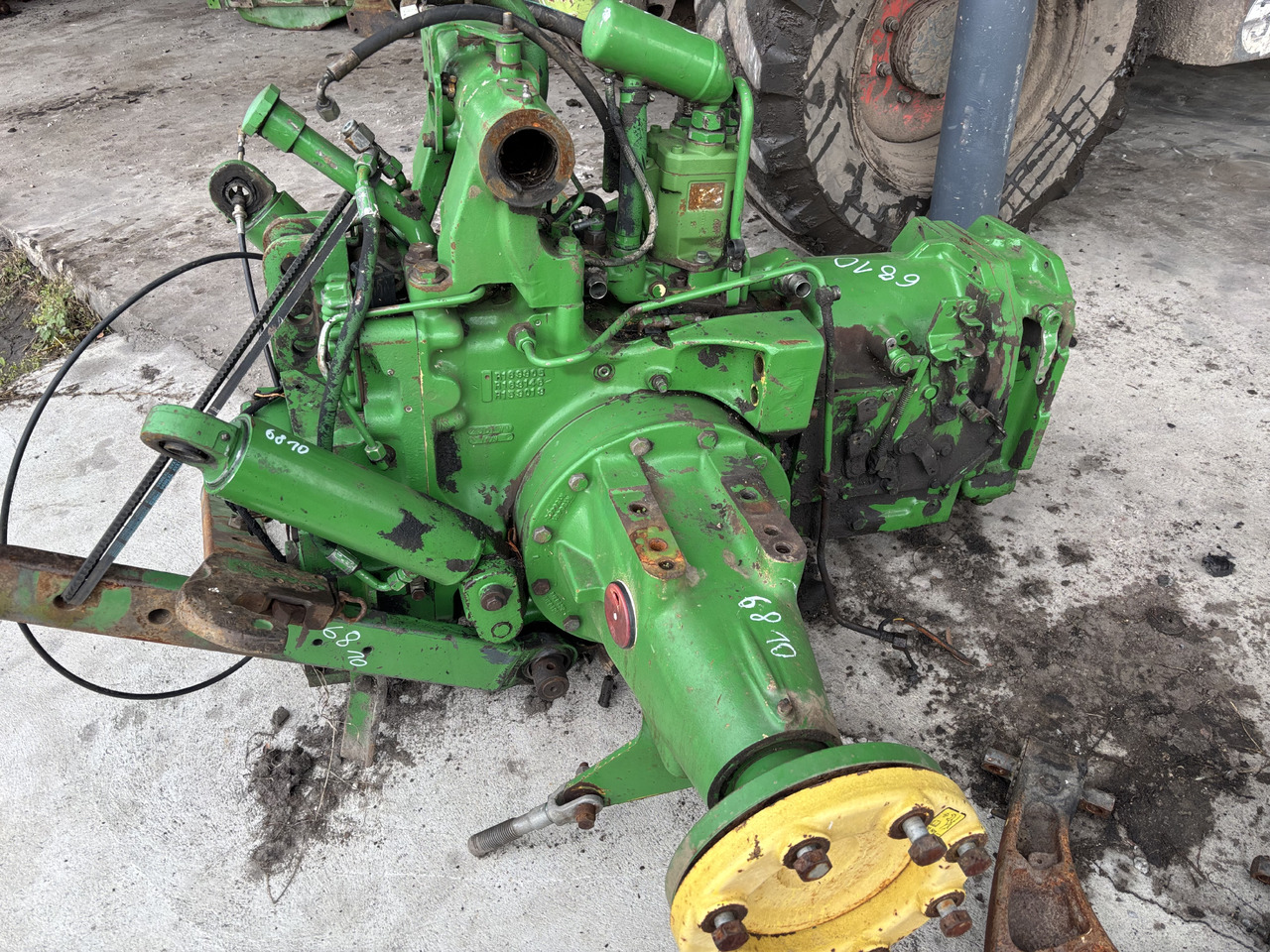 John Deere 6810 6910 6910S Obudowa Tylnego Mostu Dyferencjał Dyfer RE62120 R105840 R169905 - Axle and parts for Agricultural machinery: picture 1 John Deere 6810 6910 6910S Obudowa Tylnego Mostu Dyferencjał Dyfer RE62120 R105840 R169905 - Axle and parts for Agricultural machinery: picture 1