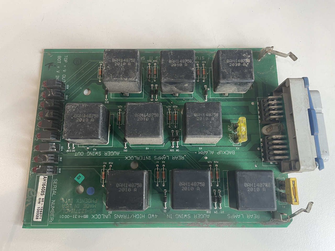 John Deere 9400 9500 CTS - płytka obwodowa AH164085 - Electrical system for Farm tractor: picture 1 John Deere 9400 9500 CTS - płytka obwodowa AH164085 - Electrical system for Farm tractor: picture 1
