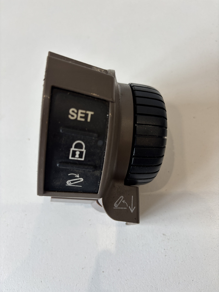 John Deere seria 6000 7000 8000 R - pokrętło sterowanie zaczepem tylnym RE584123 - Cab and interior for Agricultural machinery: picture 3 John Deere seria 6000 7000 8000 R - pokrętło sterowanie zaczepem tylnym RE584123 - Cab and interior for Agricultural machinery: picture 3