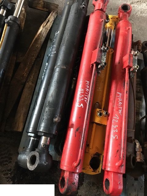 Manitou 1340 - Siłownik Podnoszenia - Hydraulic cylinder for Agricultural machinery: picture 1 Manitou 1340 - Siłownik Podnoszenia - Hydraulic cylinder for Agricultural machinery: picture 1